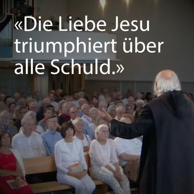 Anselm Grün reflektiert über die Kantate BWV  5 «Wo soll ich fliehen hin» von Johann Sebastian Bach. In der Musik spüren wir die Liebe zu Jesu, die stärker ist als unsere Schuld und unsere Ängste. Sie lädt uns ein, unser Leben mit Zuversicht anzunehmen und uns bedingungslos geliebt zu fühlen. ✝️

🎬 Link in Bio.

 #AnselmGrün #Bach #BWV5 #Glaube #Liebe #Erlösung