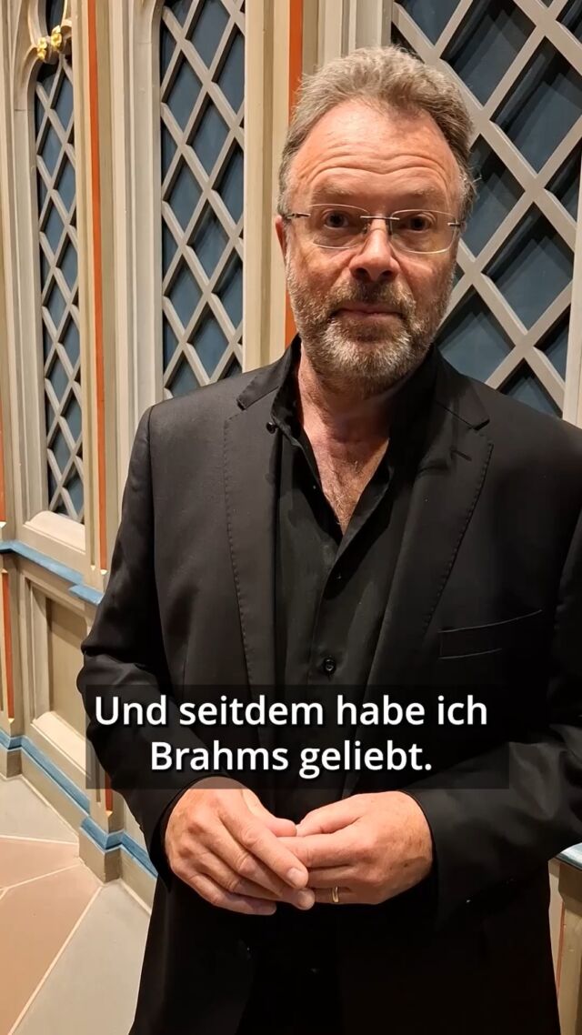 🎶 Musikgenuss mit Peter Harvey! 🎶
Mit unserem neuen Programm «Auf Tournee mit Brahms und Bach» laden der Chor und das Orchester der J. S. Bach-Stiftung zu einem besonderen musikalischen Erlebnis ein! 🎻 Erlebt die beeindruckende Stimme von Peter Harvey in Bachs Kantate BWV 27 «Wer weiß, wie nahe mir mein Ende» sowie im Deutschen Requiem von Johannes Brahms. Lasst euch verzaubern von dieser einmaligen Darbietung auf historischen Instrumenten – ein Abend voller Musik, den ihr nicht verpassen solltet!

Jetzt Tickets sichern und dabei sein! 🎟️